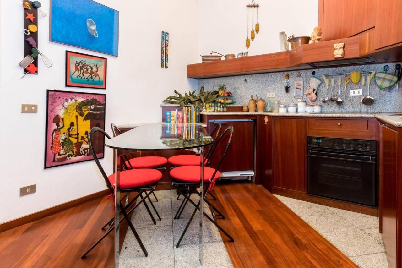 Joivy Charming Apt With Terrace In The Very Heart Of Milan Bagian luar foto